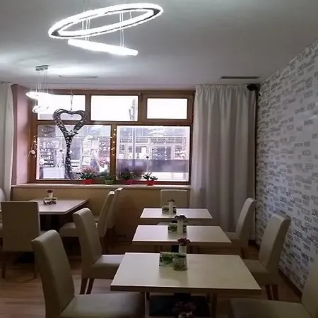 Tatra Hotel Nový Bydžov