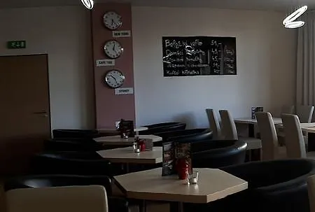 Tatra Hotel Nový Bydžov